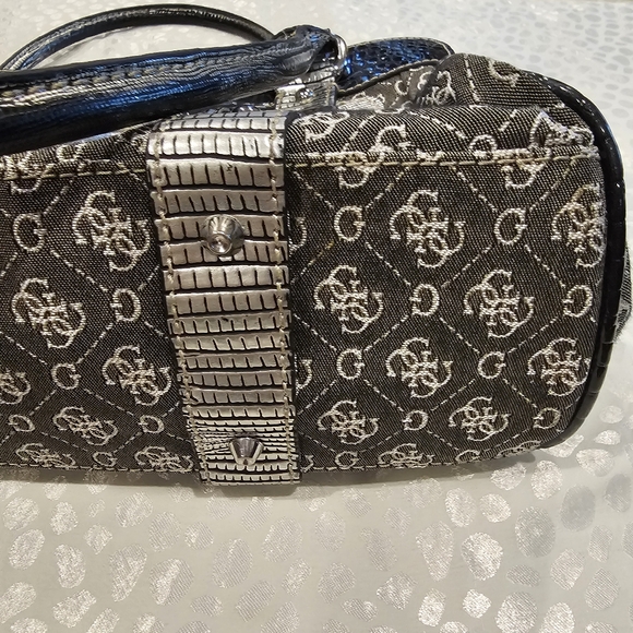 Vintage Guess Handbag - Gray and Silver - VGUC - Monogram - Picture 6 of 15